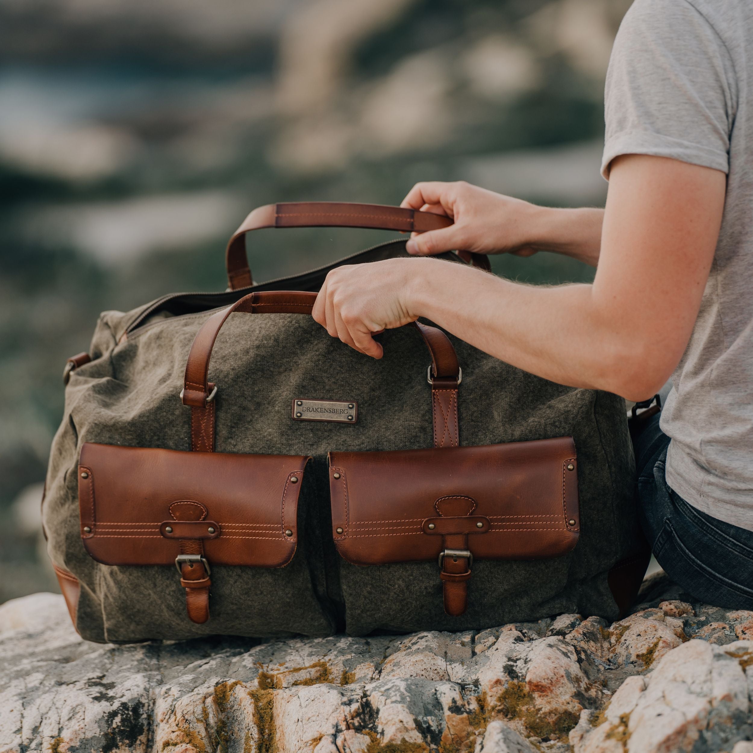 DR00124 - Große XL Reisetasche »Steve« Baumwolle, Leder, Safari-Style | Oliv-Grün, Anwendungsbeispiel