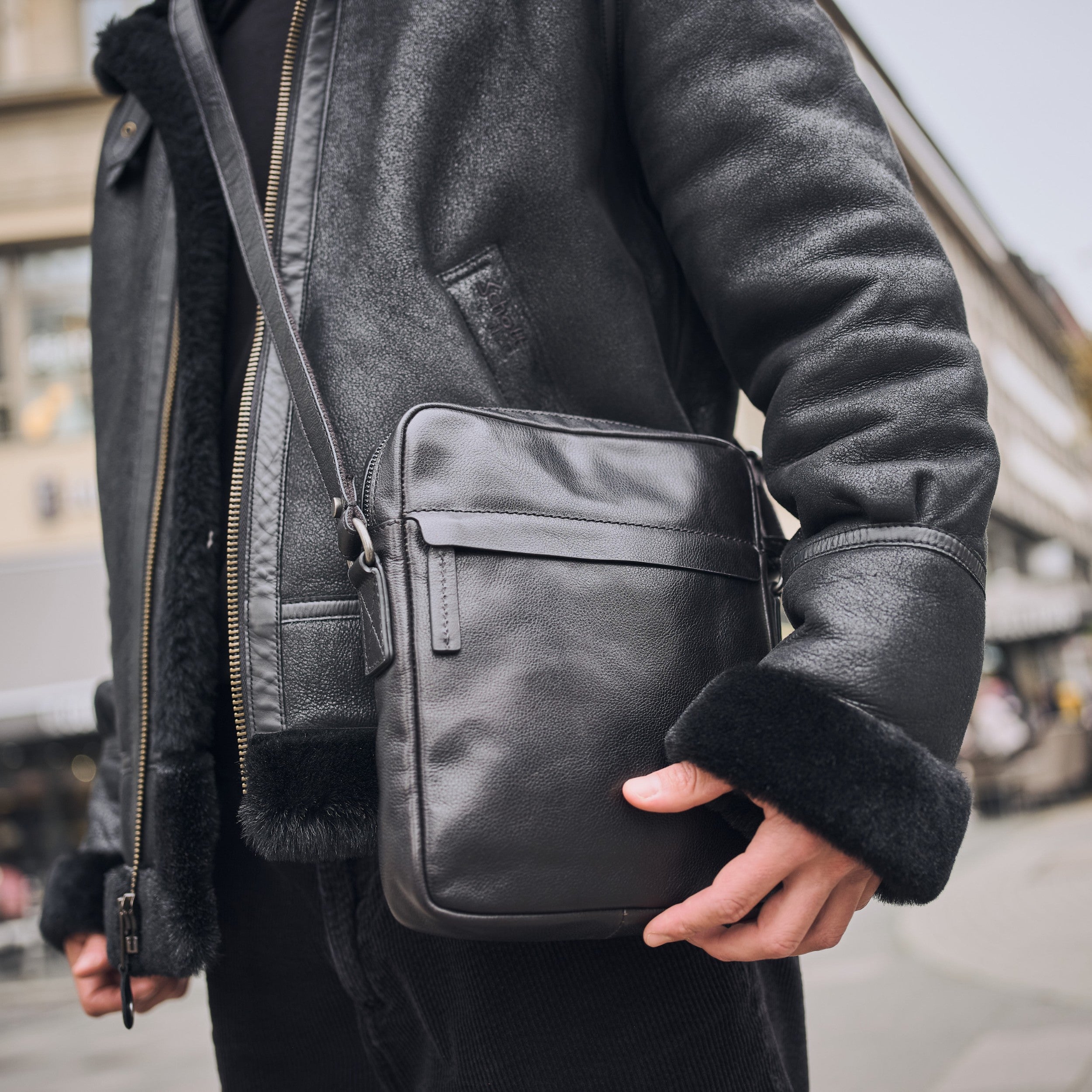 Black shoulder bag for men sale