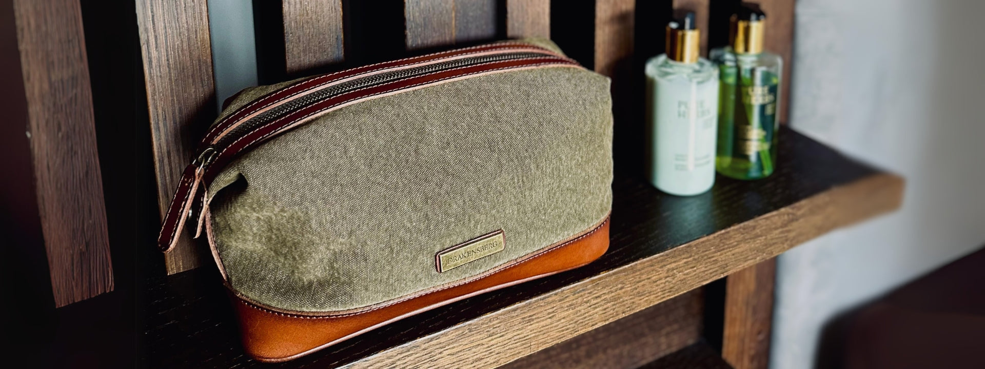 Women s toiletry bag made of leather and canvas sustainable